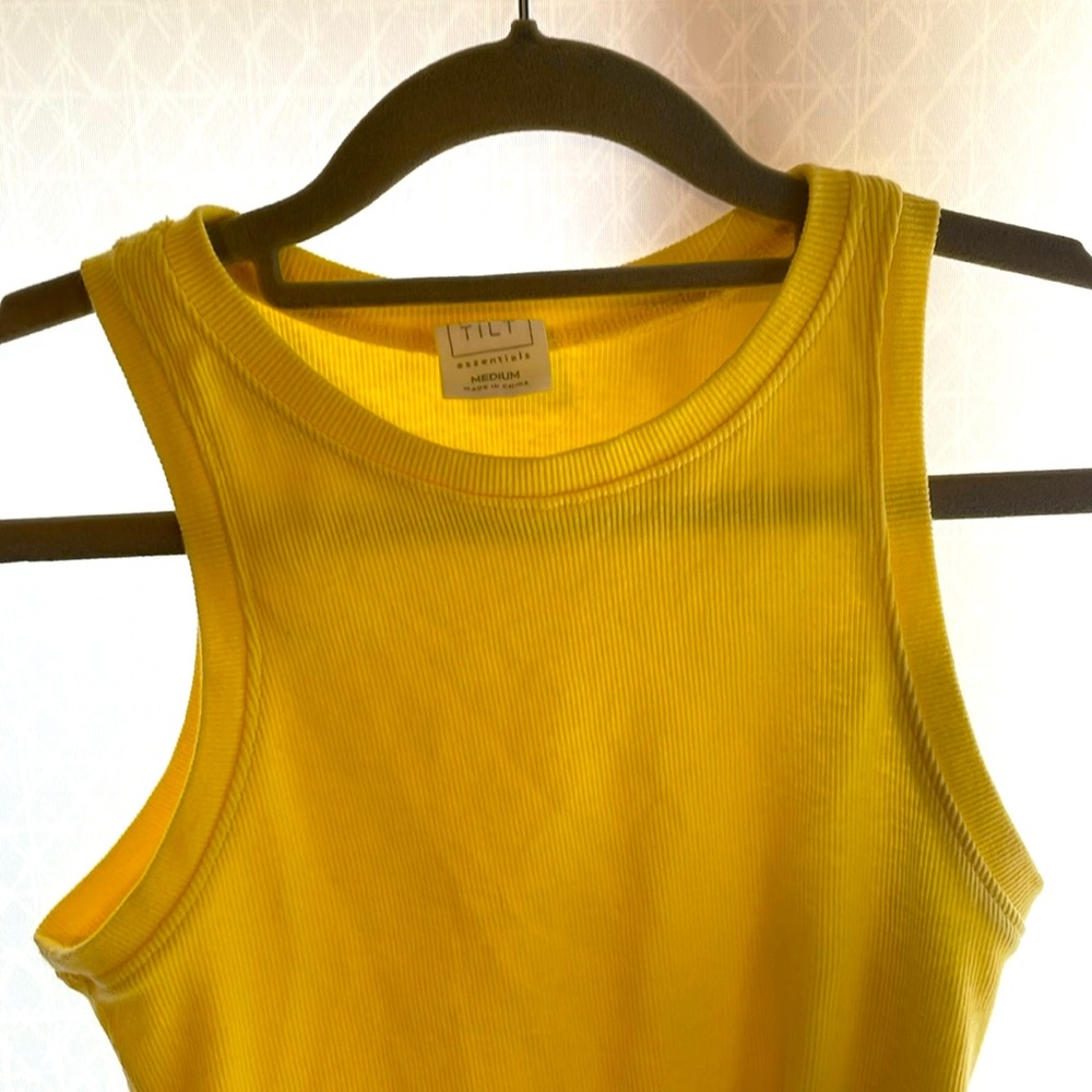 Tilly’s Yellow croped tank